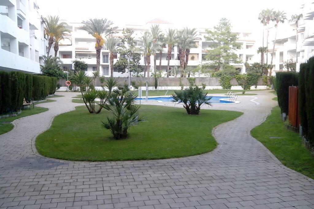 Bonito Apartamento De 3 Hab. Con Jardin Roses Luaran gambar