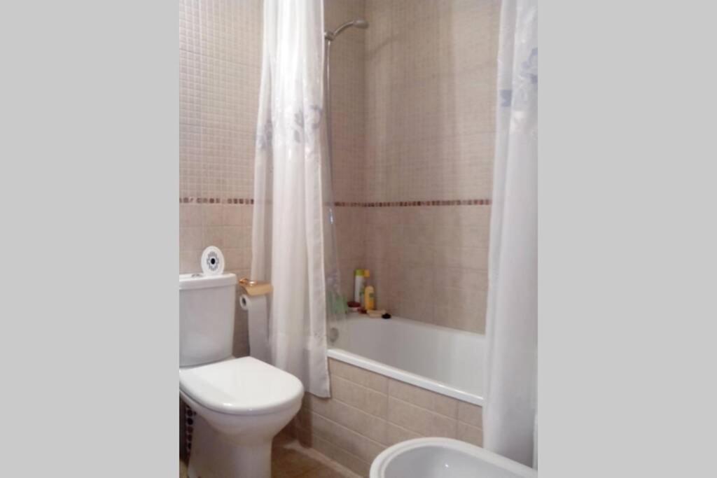 Bonito Apartamento De 3 Hab. Con Jardin Roses Luaran gambar